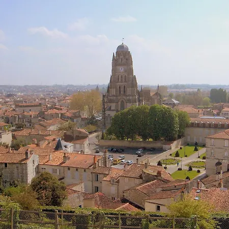 Apartamento Lumineux Au Coeur De Saintes