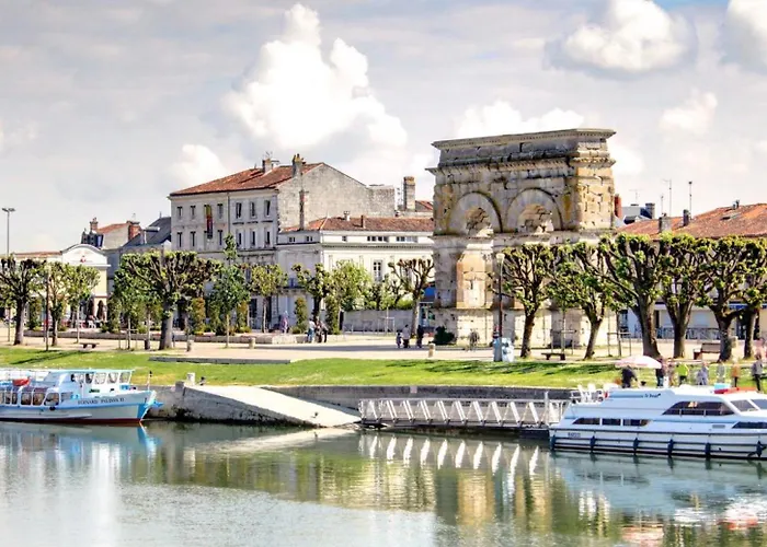 Lumineux Au Coeur De アパート サント